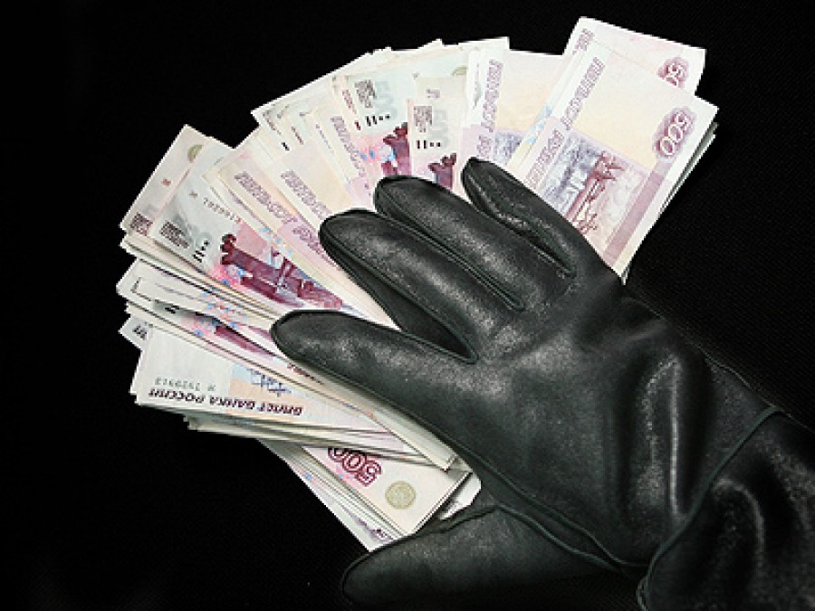В Ачинске сотрудницу банка поймали на мошенничестве с кредит…