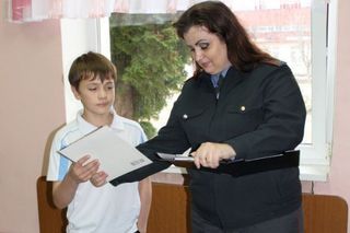 Школьника из Железноводска наградили за спасение таксиста