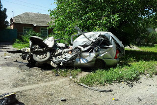 В Пятигорске снова ДТП со смертельным исходом: "Лада Приора" попала под грузовик