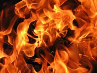 Пожар на рынке "Лира" тушили больше четырех часов