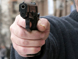 В Пятигорске грабитель под дулом пистолета отобрал у подростка телефон