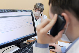 Поликлиники Ставрополья ежедневно принимают до 300 вызовов врачей на дом
