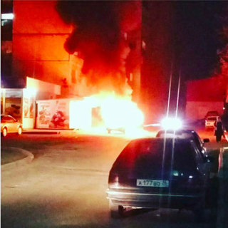 Возле 2-й горбольницы Пятигорска сгорел автомобиль