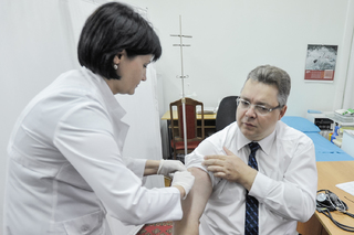За неделю вакцинации на Ставрополье прививки против гриппа сделали более 100 тысяч человек