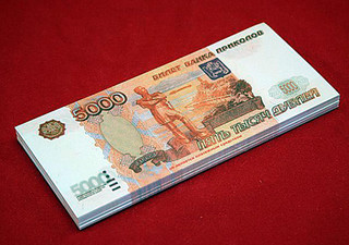 Жительница Минвод воровала деньги знакомой, подкладывая купюры банка приколов