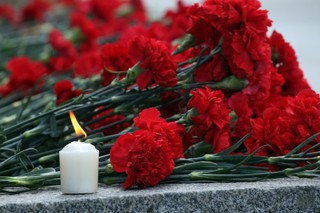 В России — день общенационального траура по жертвам авиакатастрофы под Сочи