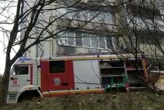 В Железноводске при пожаре в многоквартирном доме погибла женщина