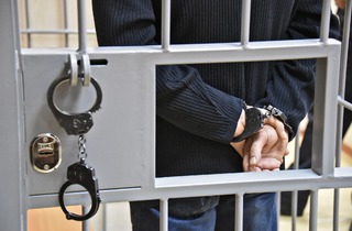 Экс-зампреду правительства Ставрополья продлили арест по делу о взятках