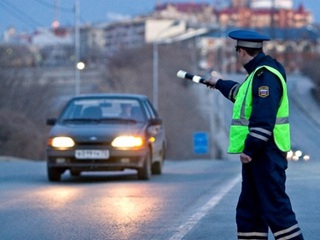 В Предгорном районе Ставрополья водитель сбил двух инспекторов ГИБДД
