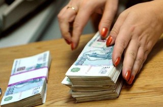 Помощника судьи из Пятигорска подозревают в мошенничестве на 400 тысяч рублей