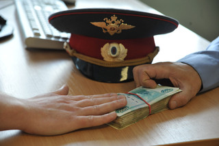 Экс-начальник МРЭО ГИБДД Ставрополя осужден на 7 лет за попытку подкупа полицейского