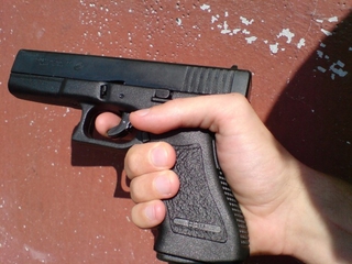 Сотрудники Госавтоинспекции изъяли у жителя Кисловодска самодельный пистолет