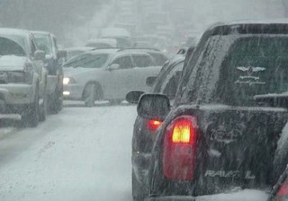 На дорогах Ставрополья ограничено движение из-за снегопада и ветра