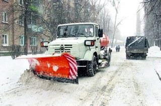 На улицы Пятигорска вышла снегоуборочная техника
