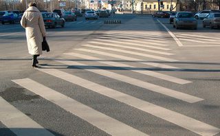 В Ставрополе разыскивают водителя, сбившего женщину на переходе
