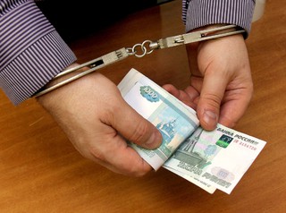 На Ставрополье бывший сотрудник банка обманом похитил у клиентов 600 тысяч рублей