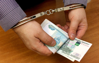 На Ставрополье аферист обманул трех девушек на 100 тысяч рублей