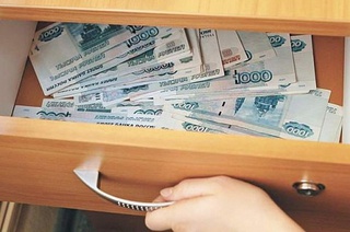 На Ставрополье сотрудницу службы судебных приставов обвинили в хищении 3,5 миллионов рублей