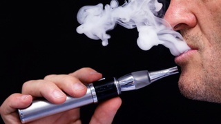 На Ставрополье хотят запретить продажу электронных сигарет несовершеннолетним