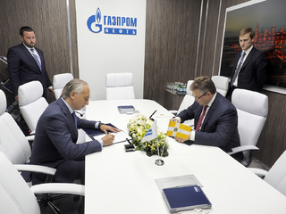 Власти Ставрополья подписали соглашения о сотрудничестве с "Газпром нефть" и "Роснефть"