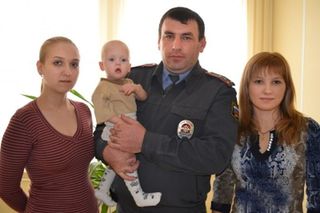 Ставропольские полицейские спасли от смерти годовалого мальчика