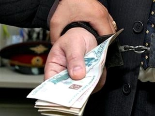 Следователь из Ставрополя получил 8 лет за взятку в 1,1 млн рублей