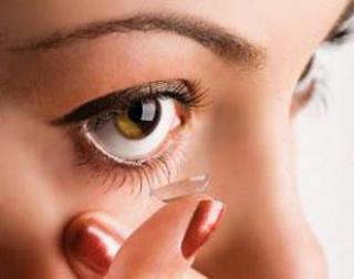 Какие контактные линзы подойдут людям с темно-карими глазами?