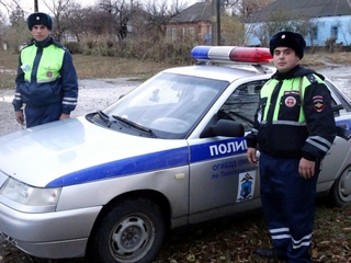 На Ставрополье автоинспекторы вернули водителю потерянный кошелек с деньгами