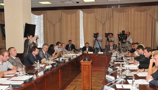 Хлопонин указал на проблемы в организации форума «Машук-2013»
