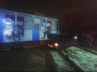 Водитель, врезавшийся в трамвай в Пятигорске, объяснил аварию невнимательностью