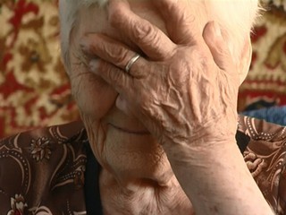 На Ставрополье женщина, назвавшись соцработником, ограбила 93-летнюю бабушку