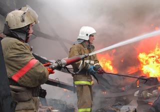 В Пятигорске из-за пожара в многоквартирном доме ввели режим ЧС