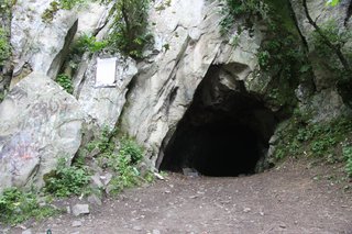 В Железноводске вандалы осквернили пещеру вечной мерзлоты
