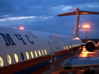 Самолет МЧС доставил в Москву трёх пострадавших при пожаре на химзаводе в Будённовске