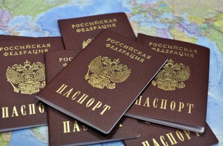 В Кисловодске сотрудника ФМС подозревают в незаконной выдаче паспортов иностранцам