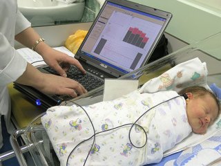 Всех новорожденных на Ставрополье будут проверять на наличие нарушений слуха