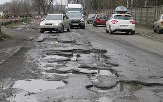 Жители Ставрополья внесли в интерактивную карту 250 км «убитых дорог»
