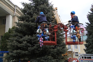 В Лермонтове поставили новую новогоднюю елку