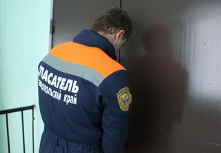 Ставропольские спасатели помогли подростку освободить палец, застрявший в ножницах