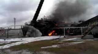 В результате пожара на заводе в Нефтекумске пострадали два человека