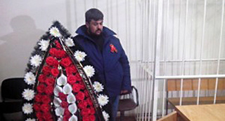 Коммуниста, легшего в гроб в центре Ставрополя, оштрафовали на 20 тыс. рублей
