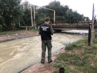 Ставропольские спасатели ведут поиски трех пропавших в канале Невинномысска подростков
