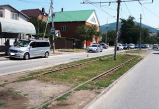 В Пятигорске водитель Mercedes сбил девушку, вышедшую из трамвая
