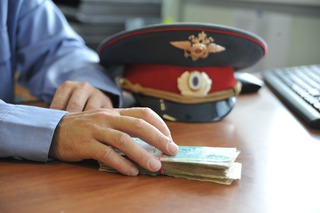 Трое ставропольских полицейских подозреваются в получении взятки от наркодилера