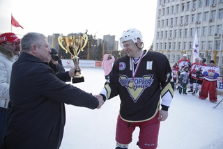 В турнире по хоккею на кубок главы города пятигорской команде досталось серебро