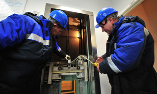 На Ставрополье нашли средства для ремонта всех старых лифтов