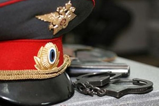 Ставропольский полицейский, расследуя кражу, подрался с местным жителем