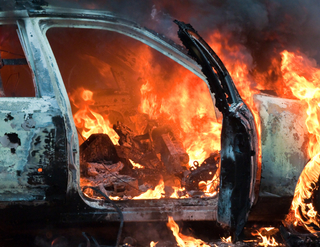 На Ставрополье конфликт привел к сожжению автомобиля