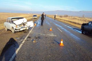 На Ставрополье при столкновении двух автомобилей погиб 81-летний водитель