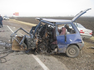 На трассе "Пятигорск – Георгиевск" столкнулись три автомобиля